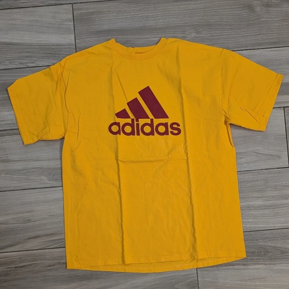 🥁 Adidas Logo Tee Shirt